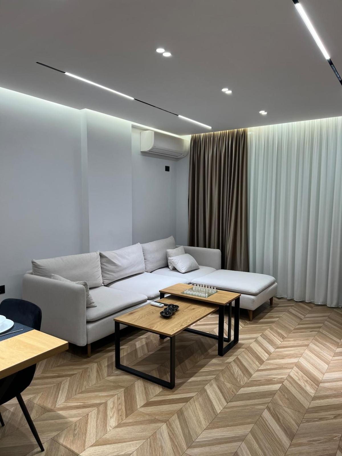 7 Floor Luxury Apartment Tirana