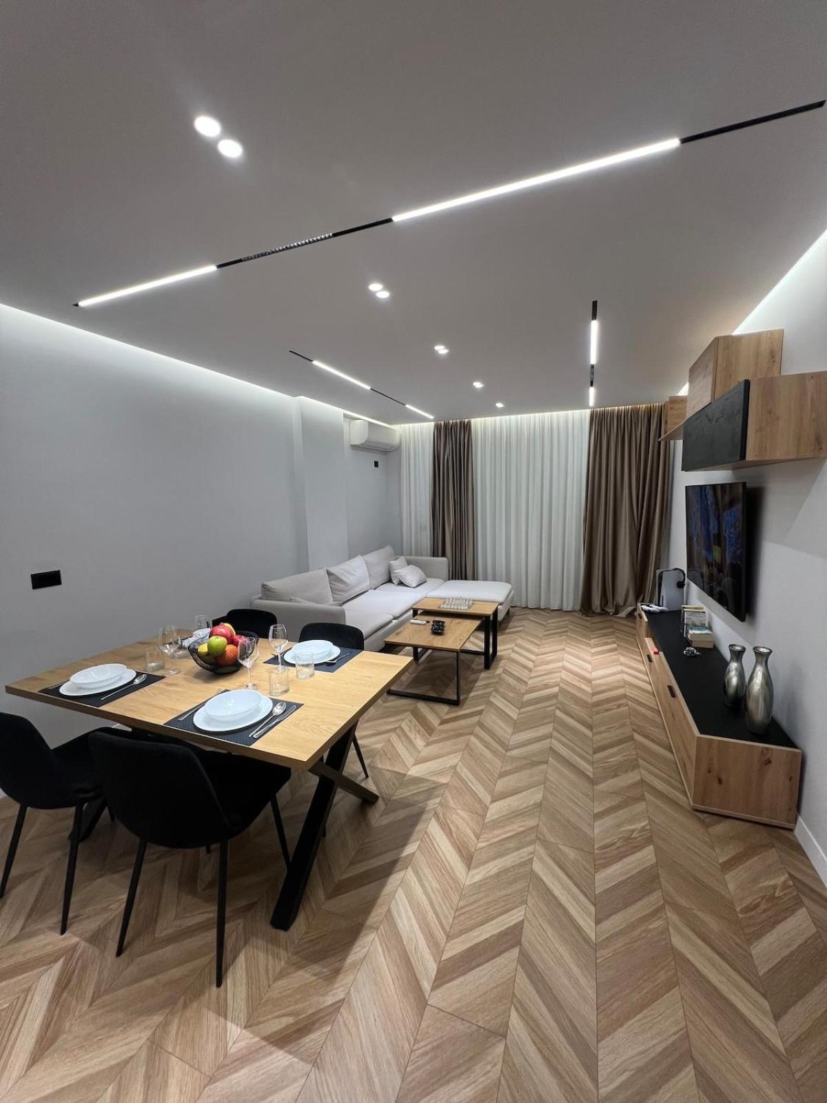 Apartment 7 Floor Luxury *